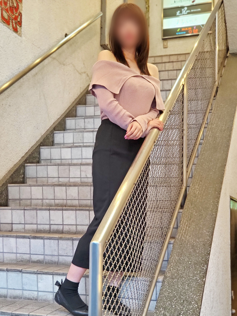 上野の風俗オナクラ、パンドラ ひまりさん